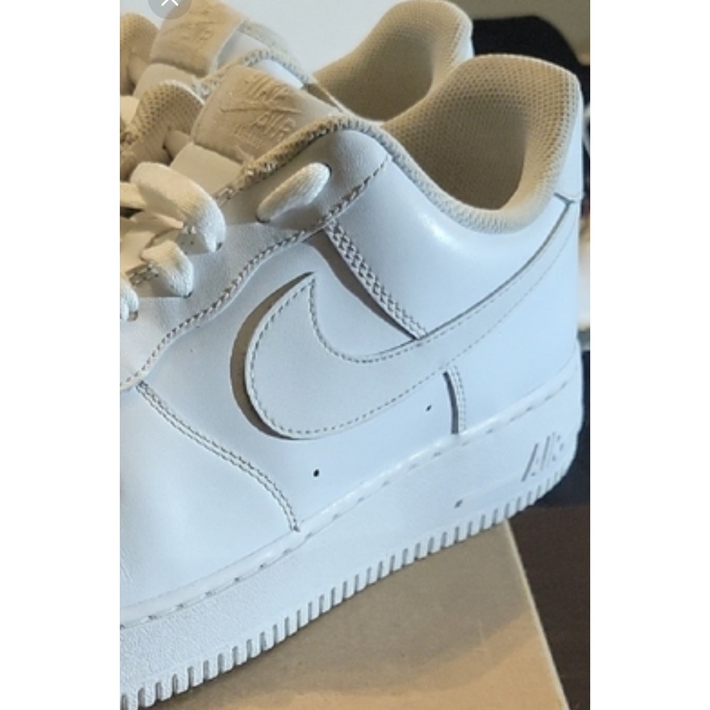 Nike Air Force 1 Low Triple White Mens Sneakers CW2288-111 AF1 Low Top 1x worn - Picture 4 of 13